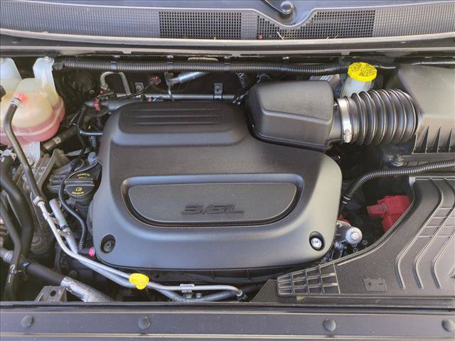 Used 2022 Chrysler Pacifica Touring-L FWD image 22
