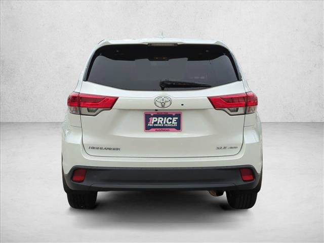 Certified 2017 Toyota Highlander XLE AWD/4WD image 7