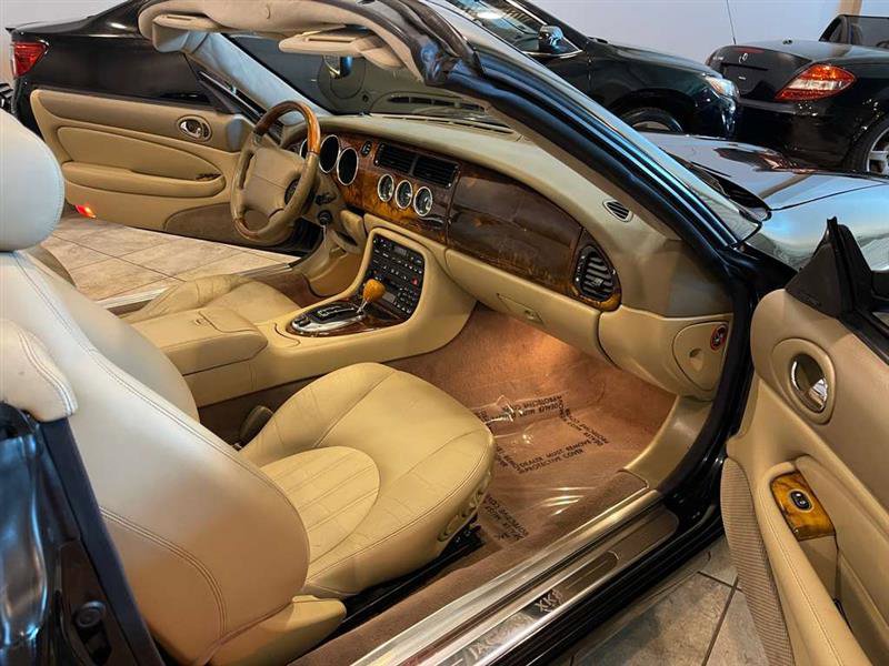 Used 2006 Jaguar XK8 Convertible image 67