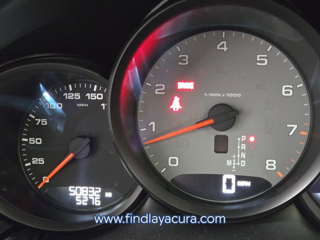 Used 2018 Porsche Macan S image 26