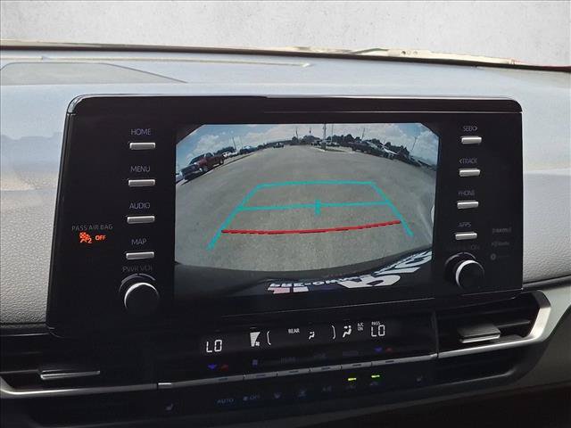 Used 2024 Toyota Sienna XLE FWD image 12