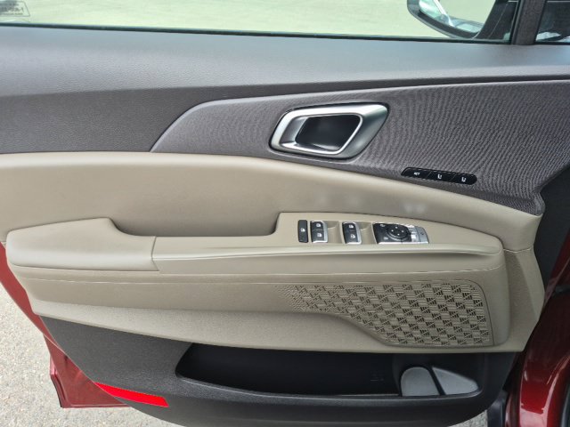 Used 2026 Kia Carnival EX FWD image 9