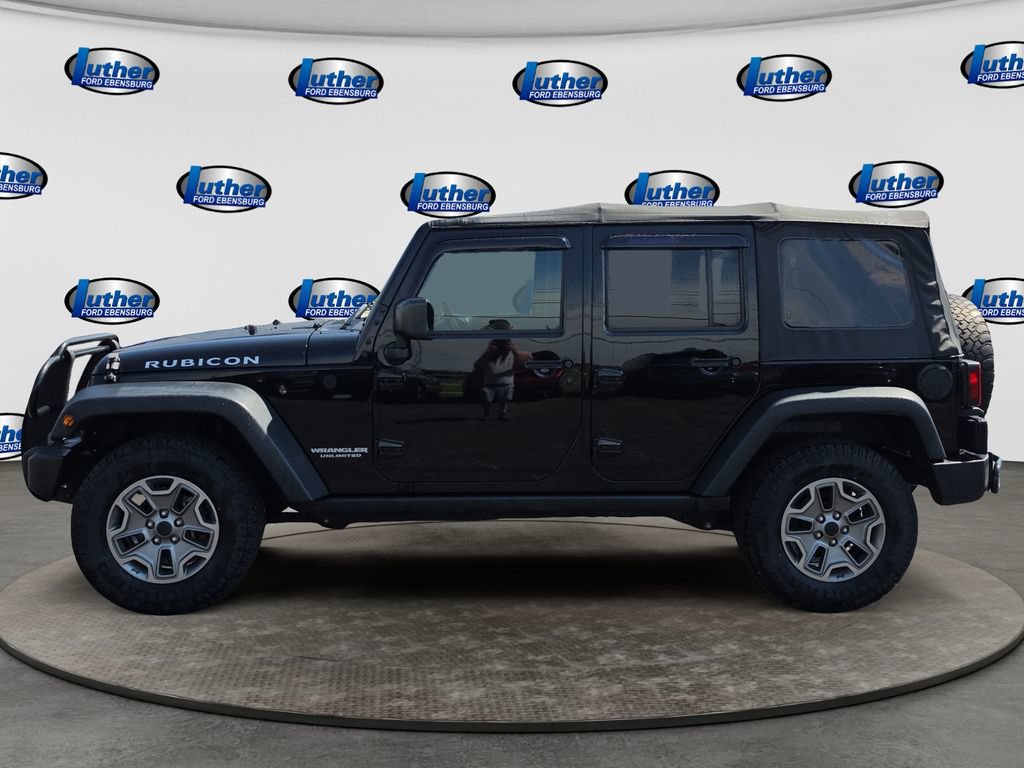 Used 2016 Jeep Wrangler Unlimited Rubicon w/ Connectivity Group AWD/4WD image 2