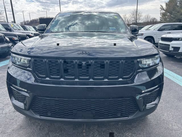 Used 2023 Jeep Grand Cherokee Limited w/ Luxury Tech Group II AWD/4WD image 7