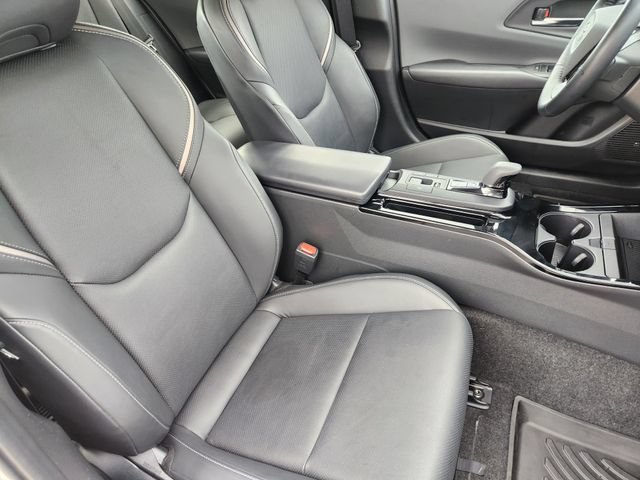 Used 2025 Toyota Prius Limited w/ Limited Premium Package FWD image 10