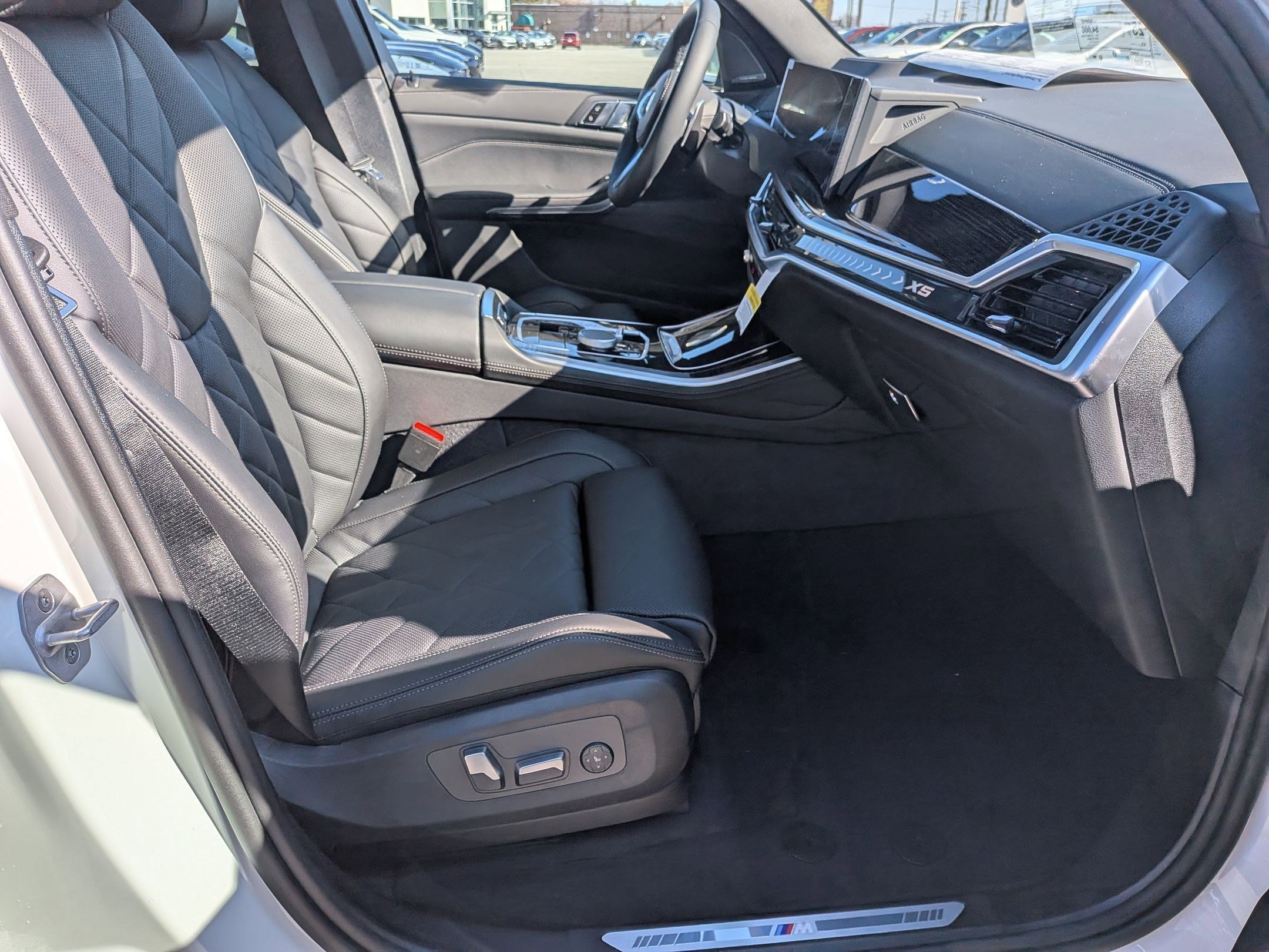 New 2026 BMW X5 xDrive40i w/ M Sport Package AWD/4WD image 38