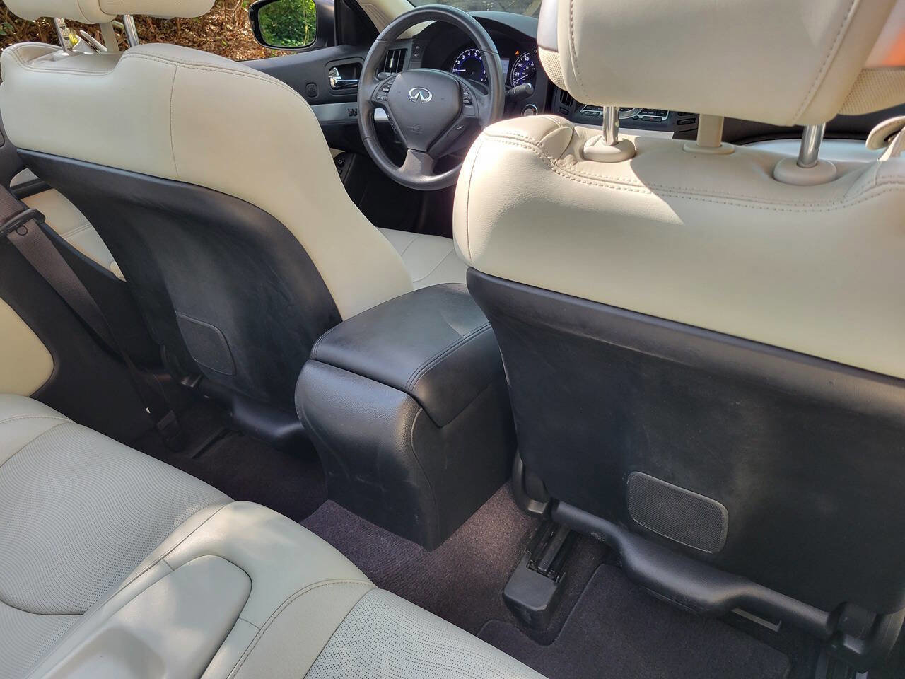 Used 2014 INFINITI Q60 Convertible w/ Premium Package image 12