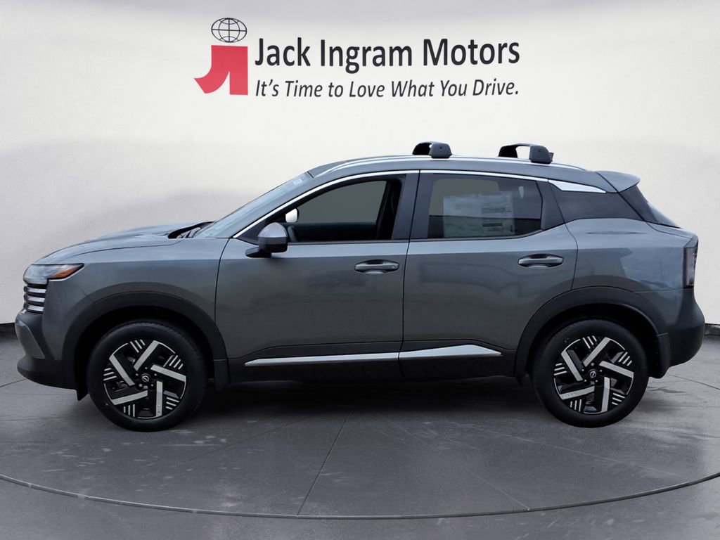 Used 2025 Nissan Kicks SV w/ SV Premium Package FWD image 2