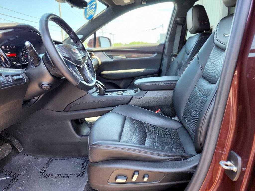 Used 2022 Cadillac XT5 Premium Luxury w/ Platinum Package AWD/4WD image 16