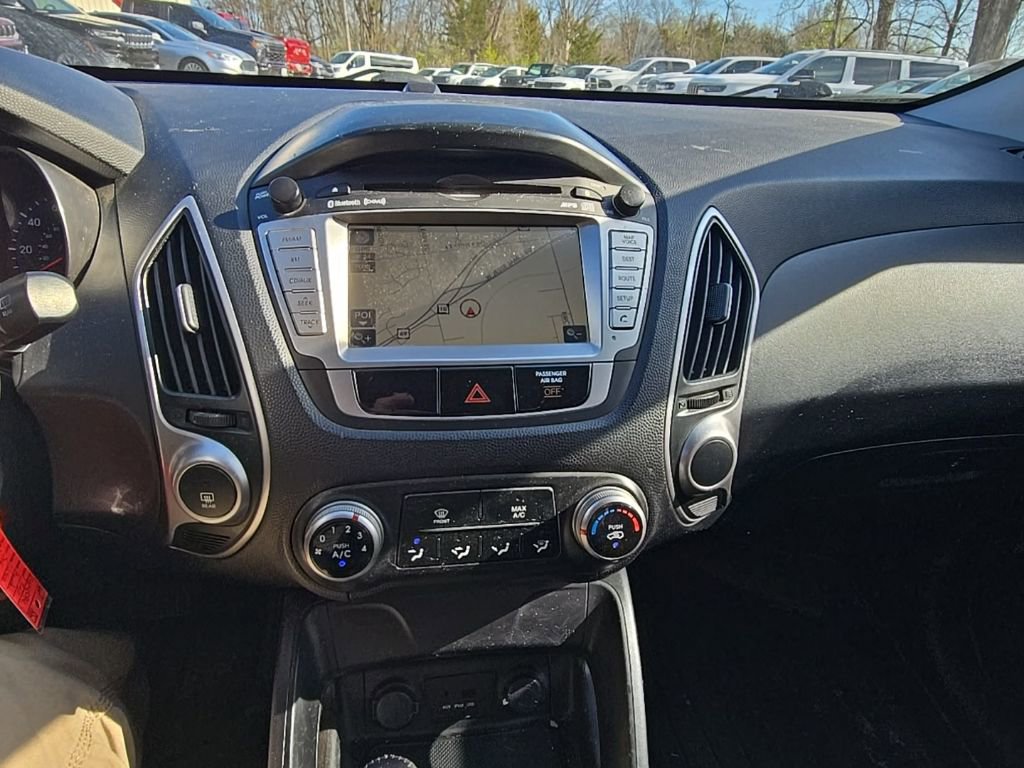 Used 2010 Hyundai Tucson GLS image 21