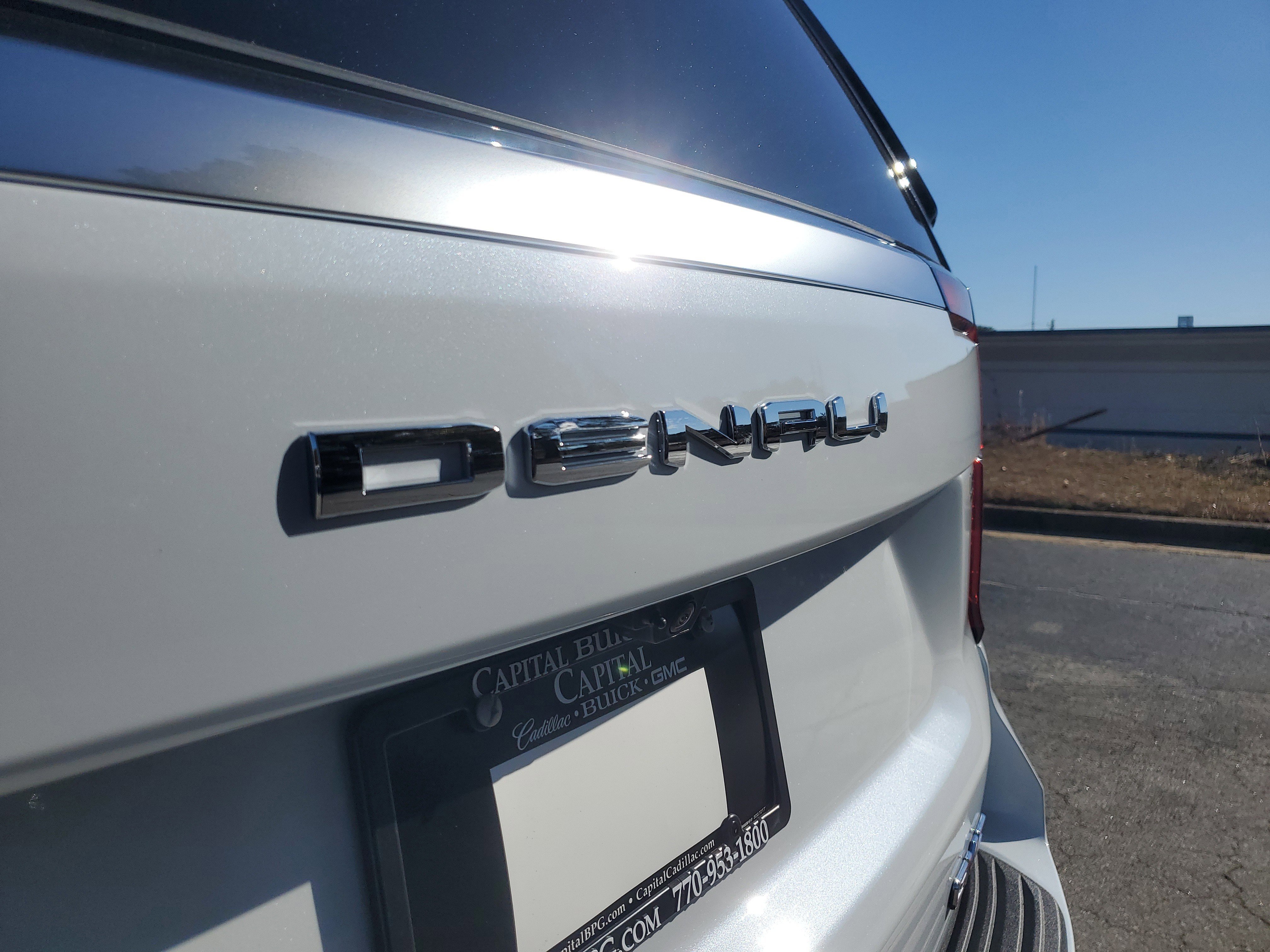 New 2026 GMC Yukon Denali w/ Sun & Power Step Package image 5