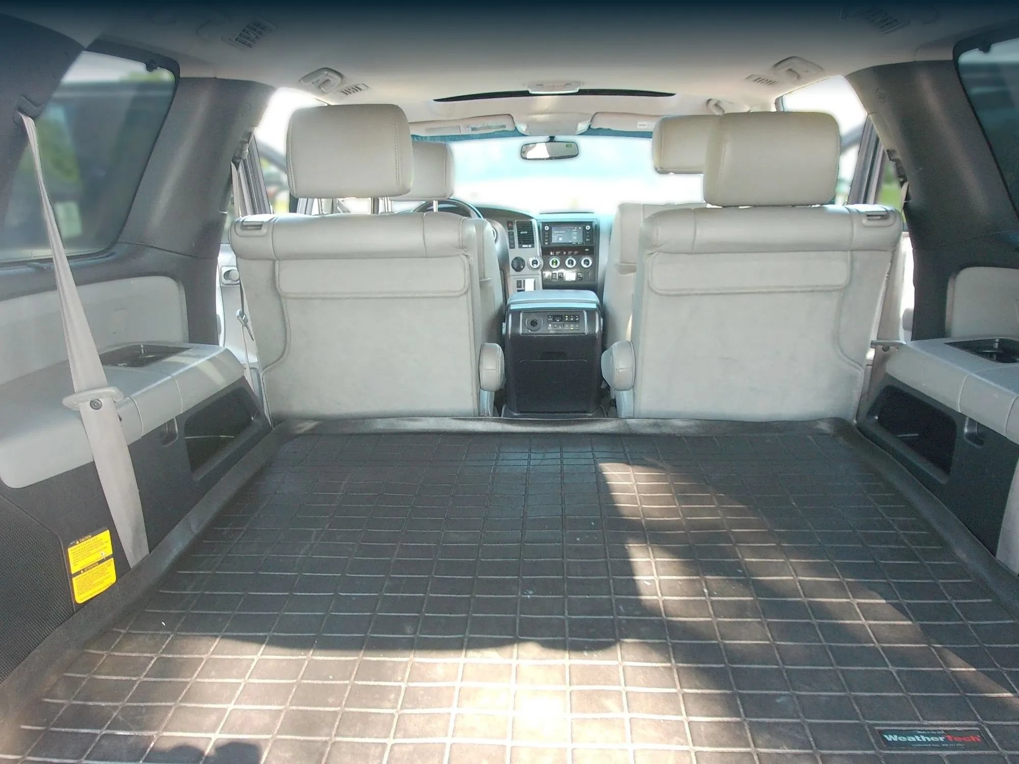 Used 2014 Toyota Sequoia Limited RWD image 34