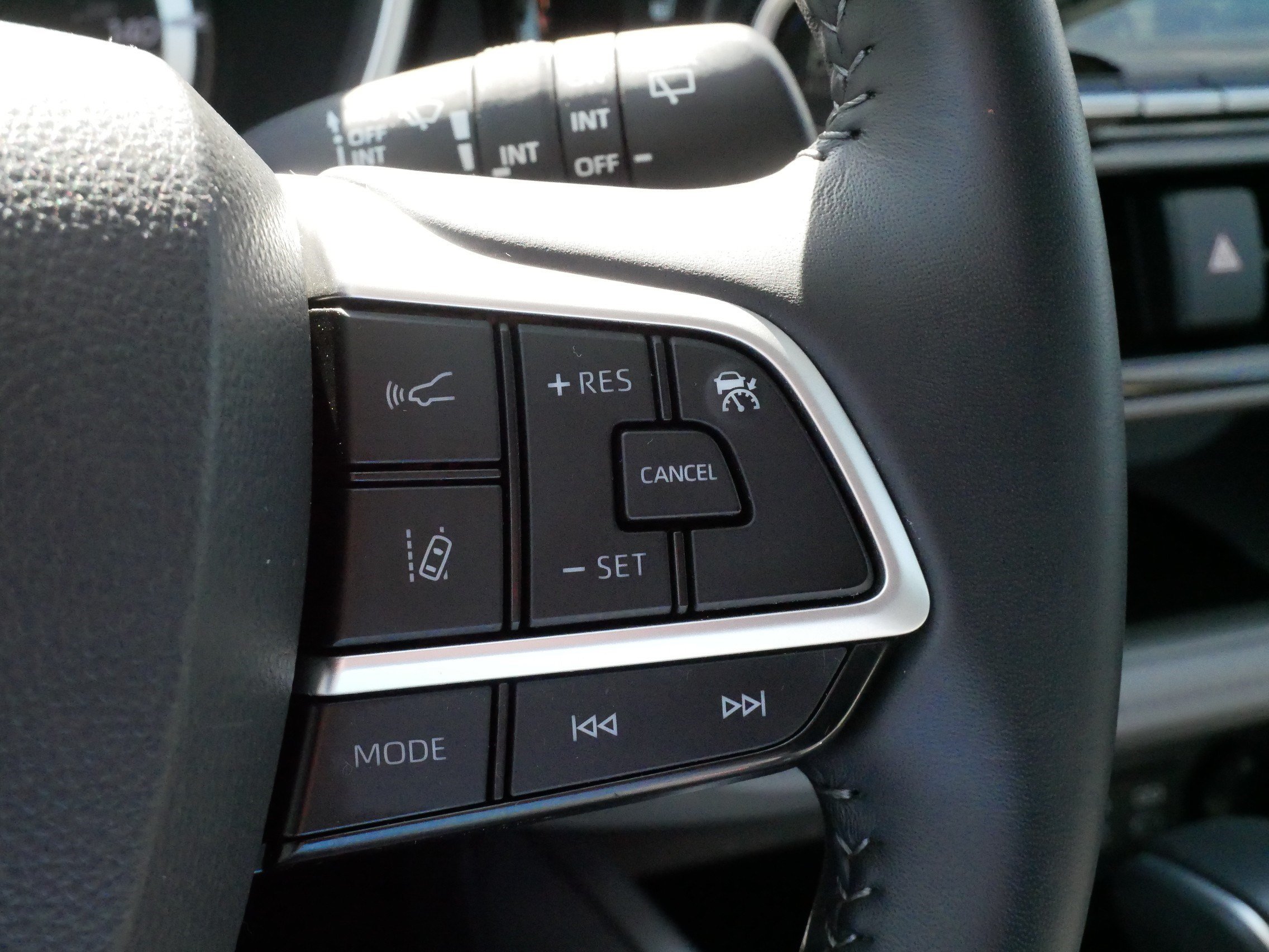 Certified 2025 Toyota Highlander XLE AWD/4WD image 26
