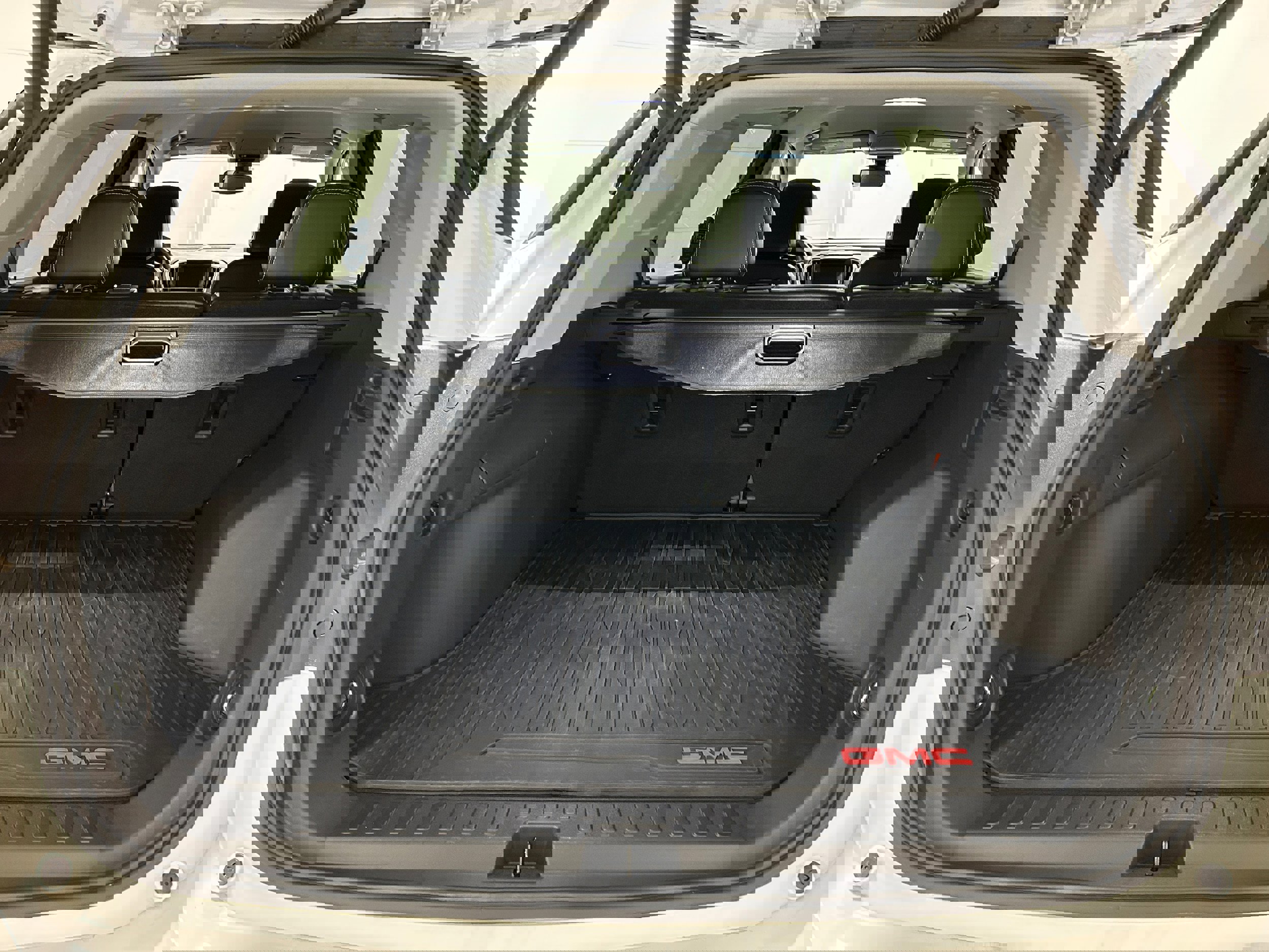 Used 2022 GMC Terrain SLT w/ Infotainment Package II image 31