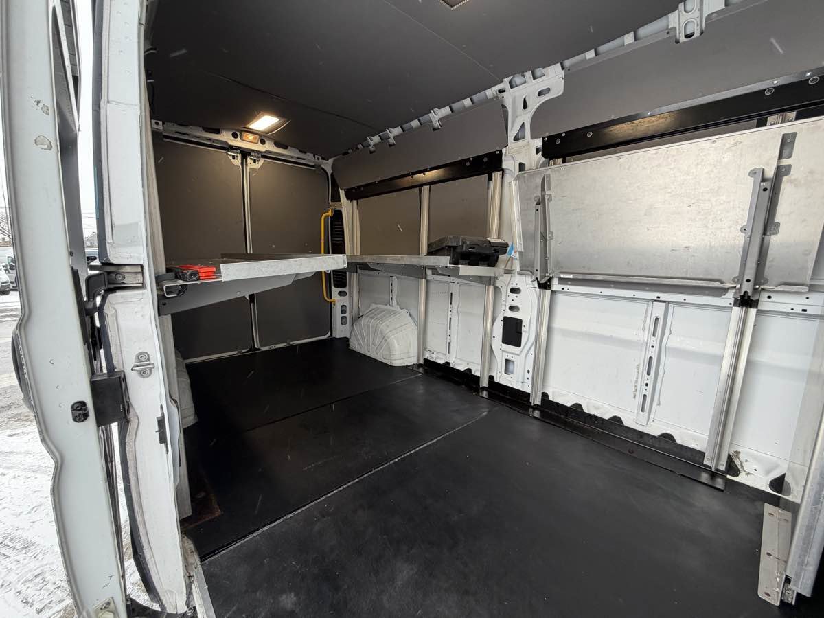 Used 2018 RAM ProMaster 2500 image 19