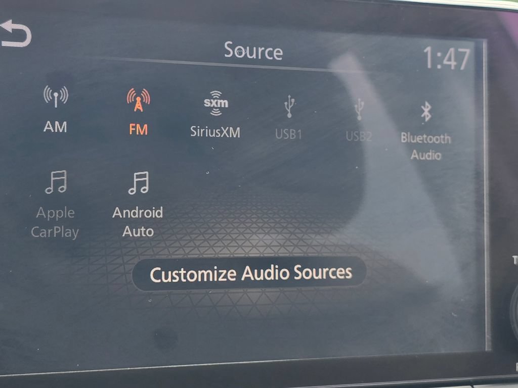 Used 2024 Nissan Rogue S AWD/4WD image 3