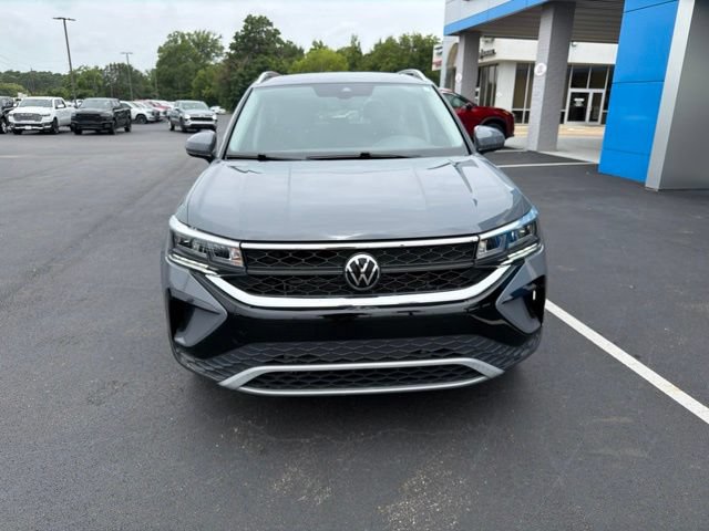 Used 2024 Volkswagen Taos SE FWD image 4