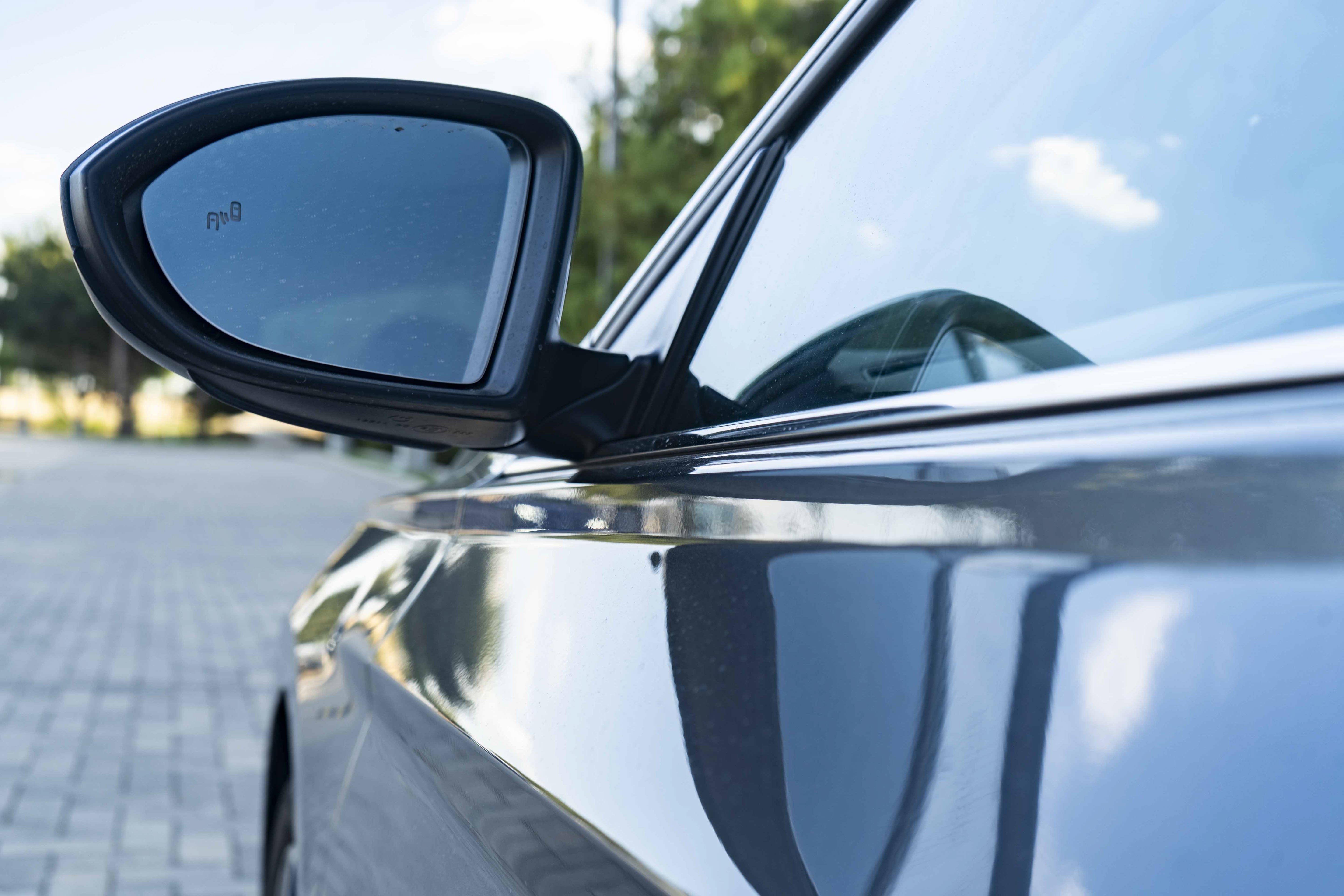 Certified 2025 Volkswagen Jetta SE w/ Sunroof Package FWD image 11
