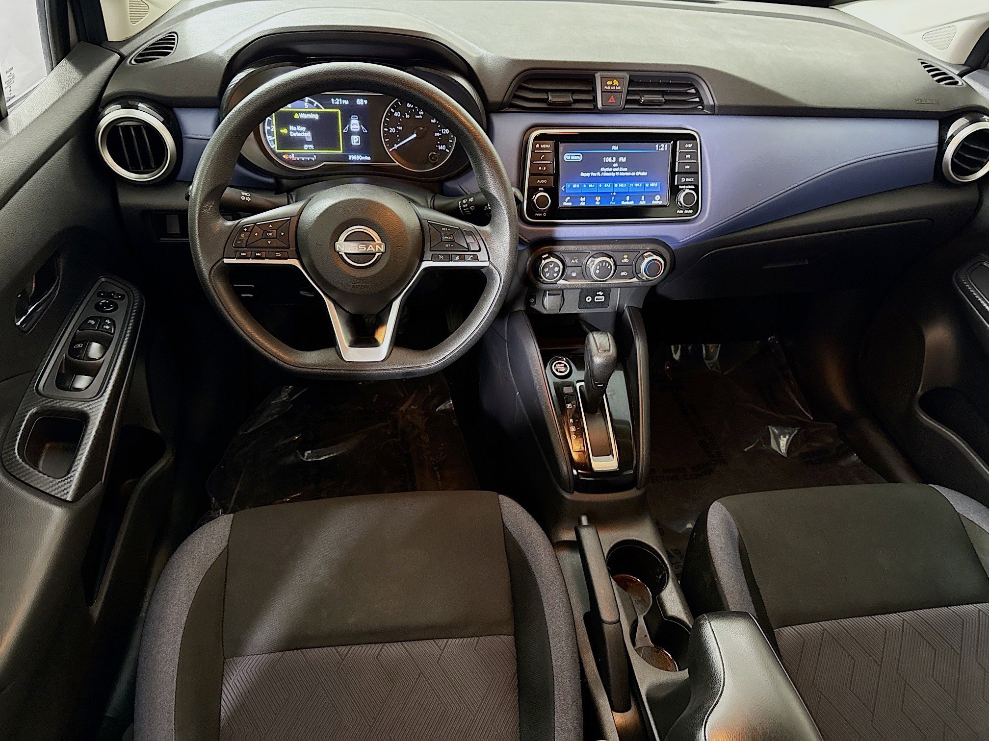 Used 2024 Nissan Versa SV w/ Trunk Package image 17