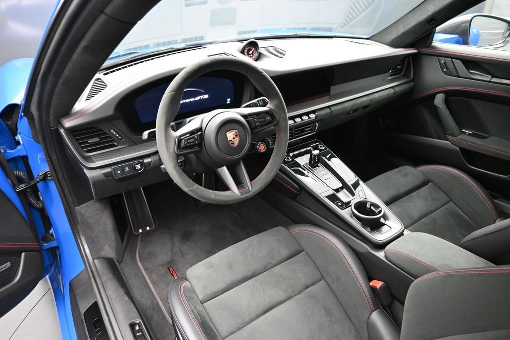 Used 2025 Porsche 911 Carrera GTS RWD image 4