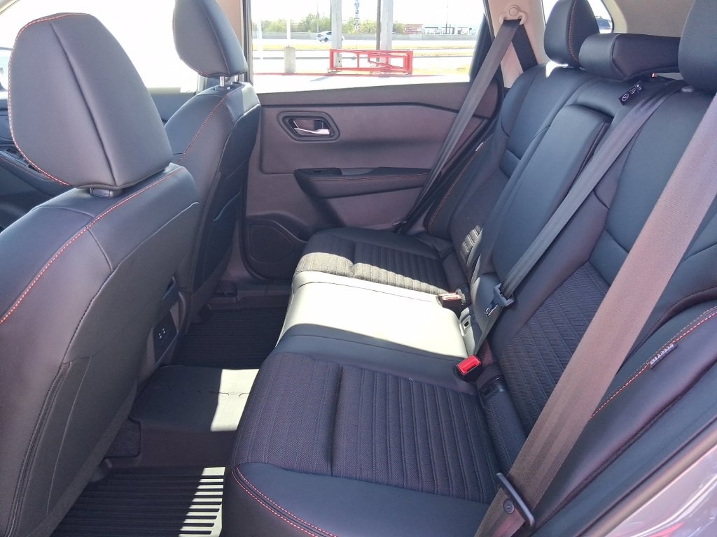 New 2026 Nissan Rogue SV image 28