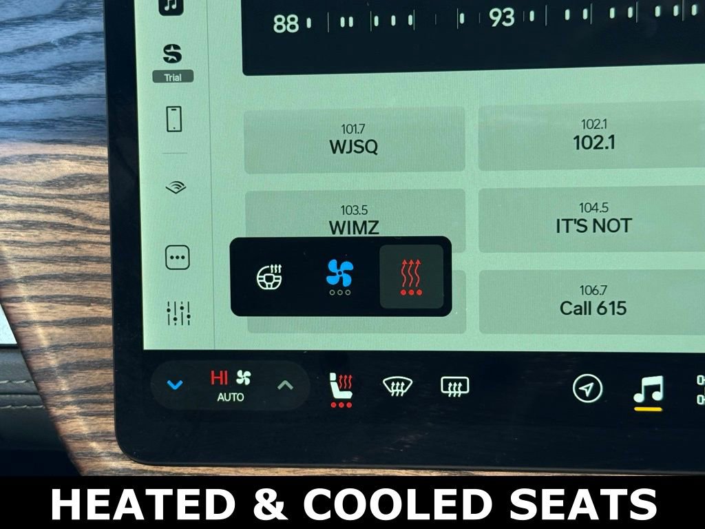 Used 2022 Rivian R1S Launch Edition image 11