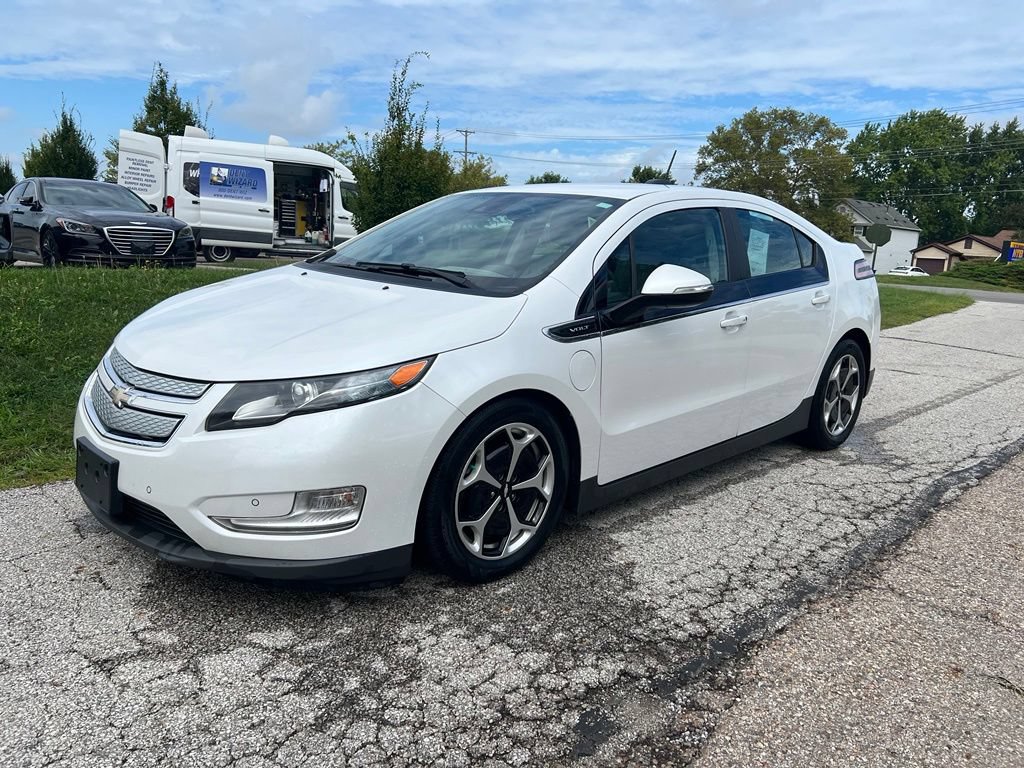 Used 2015 Chevrolet Volt Premium w/ Premium Trim Package FWD image 1