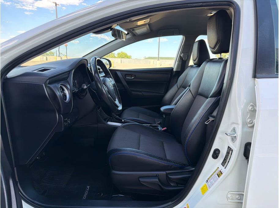Used 2017 Toyota Corolla SE FWD image 14