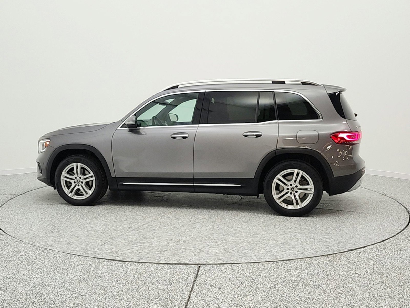 Used 2022 Mercedes-Benz GLB 250 image 8