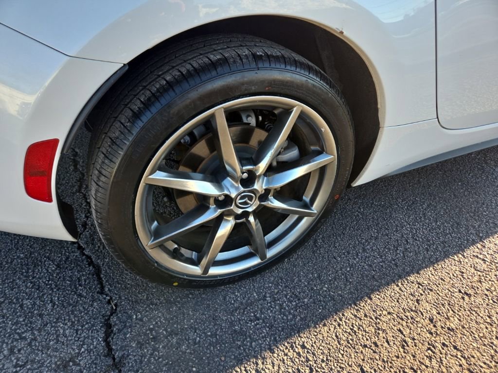 Used 2021 MAZDA MX-5 Miata RF Grand Touring image 6