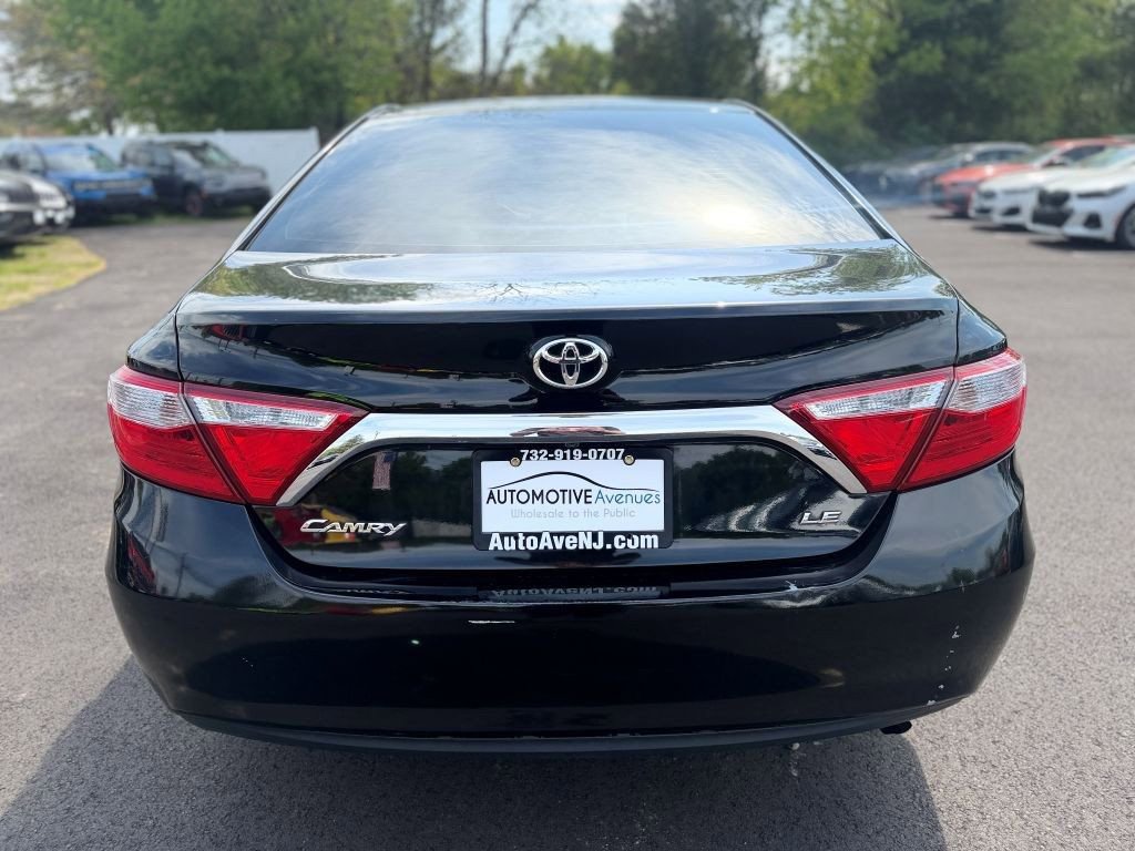 Used 2016 Toyota Camry LE FWD image 4