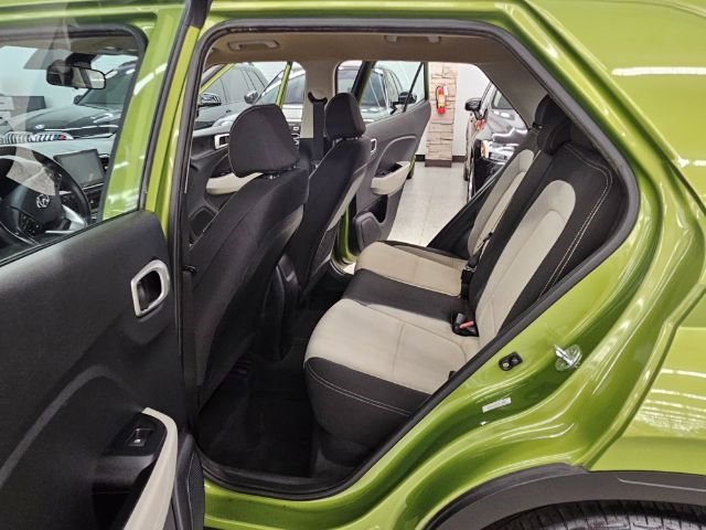 Used 2021 Hyundai Venue SEL image 28