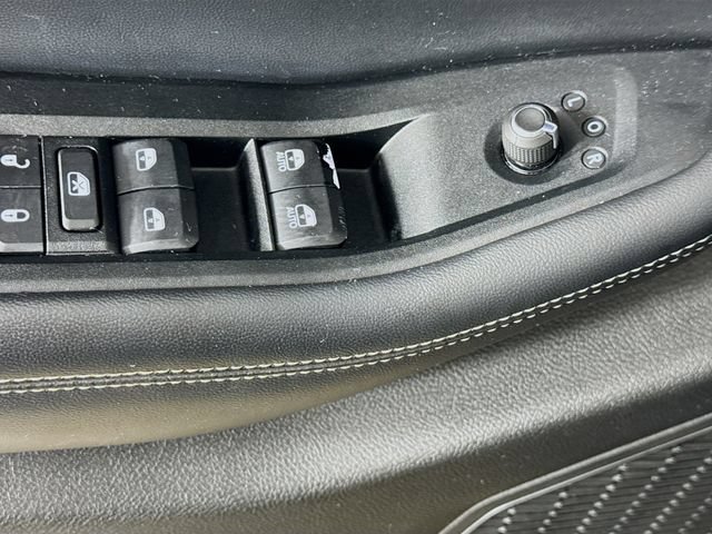 Used 2023 Jeep Grand Cherokee L Laredo AWD/4WD image 21