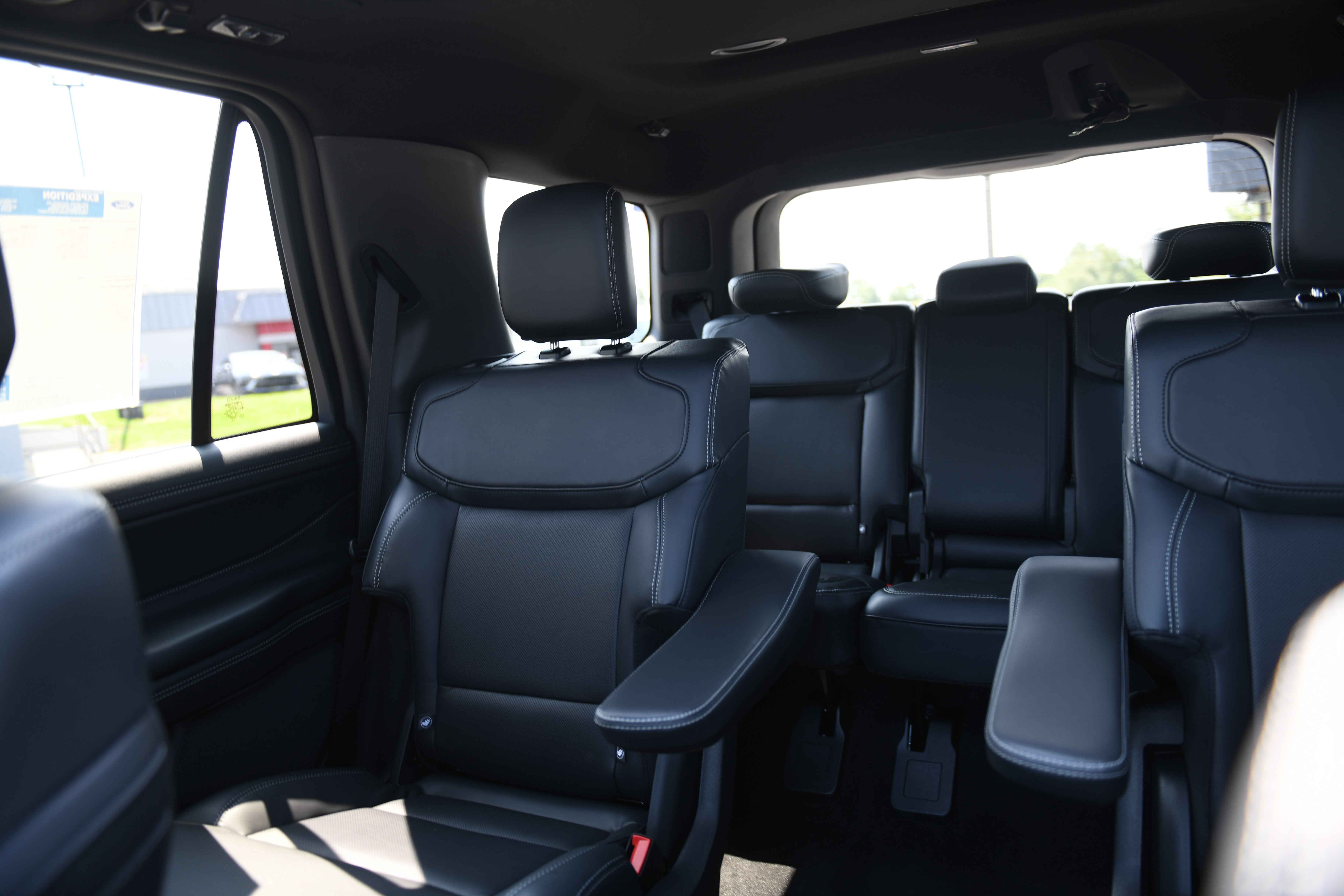 New 2027 Ford Expedition Platinum w/ Stealth Appearance Package RWD image 26