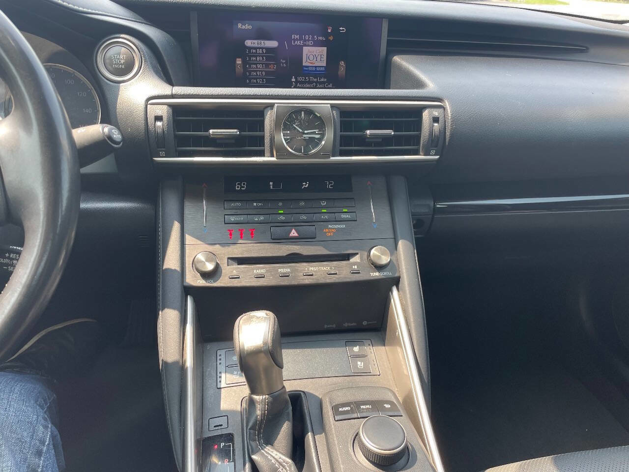 Used 2019 Lexus IS 300 w/ Premium Package image 11