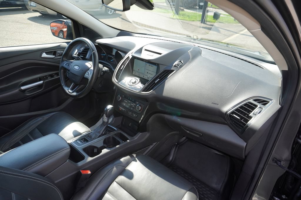 Used 2017 Ford Escape Titanium AWD/4WD image 27