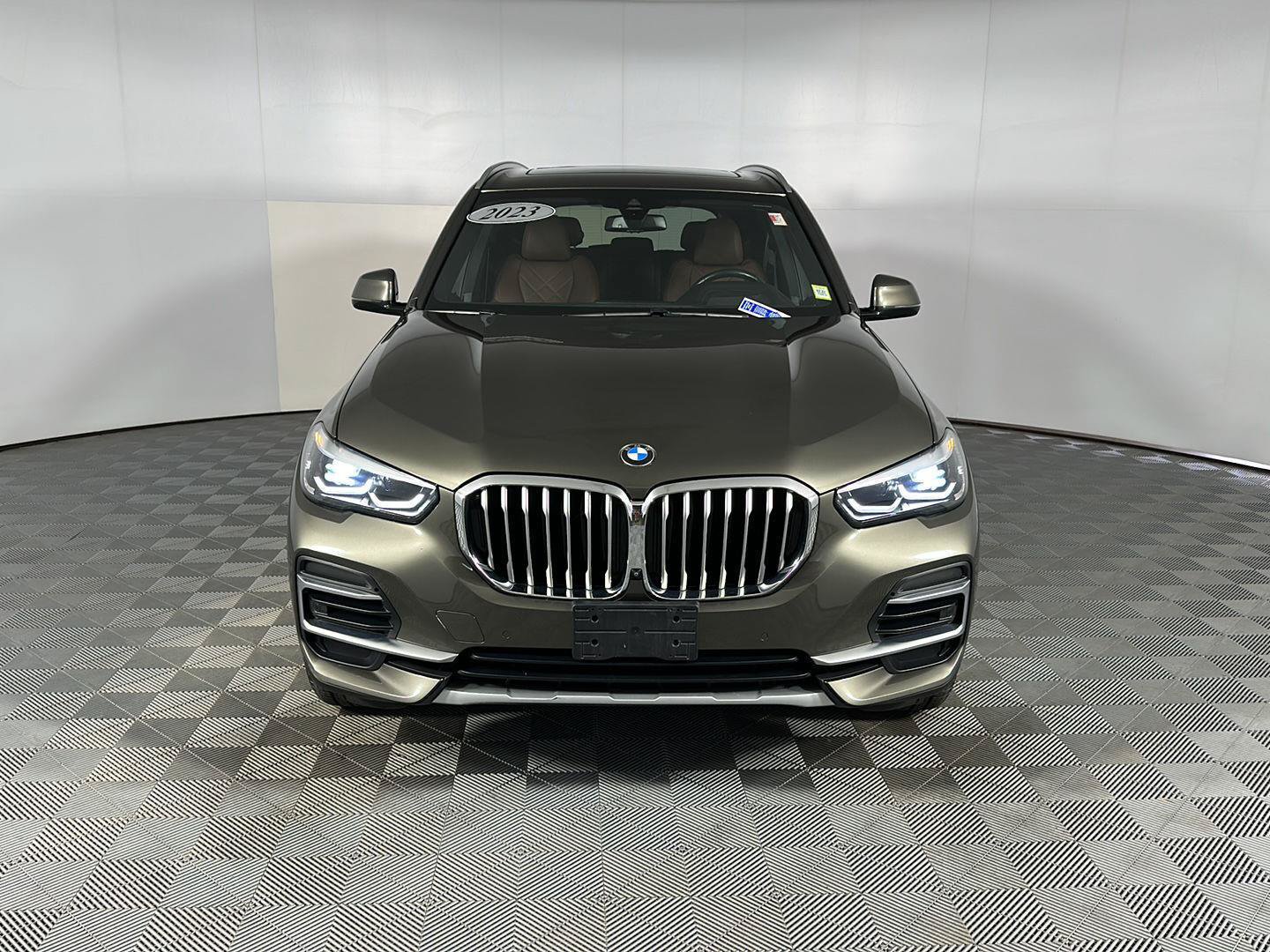 Used 2023 BMW X5 xDrive40i w/ Premium Package AWD/4WD image 7