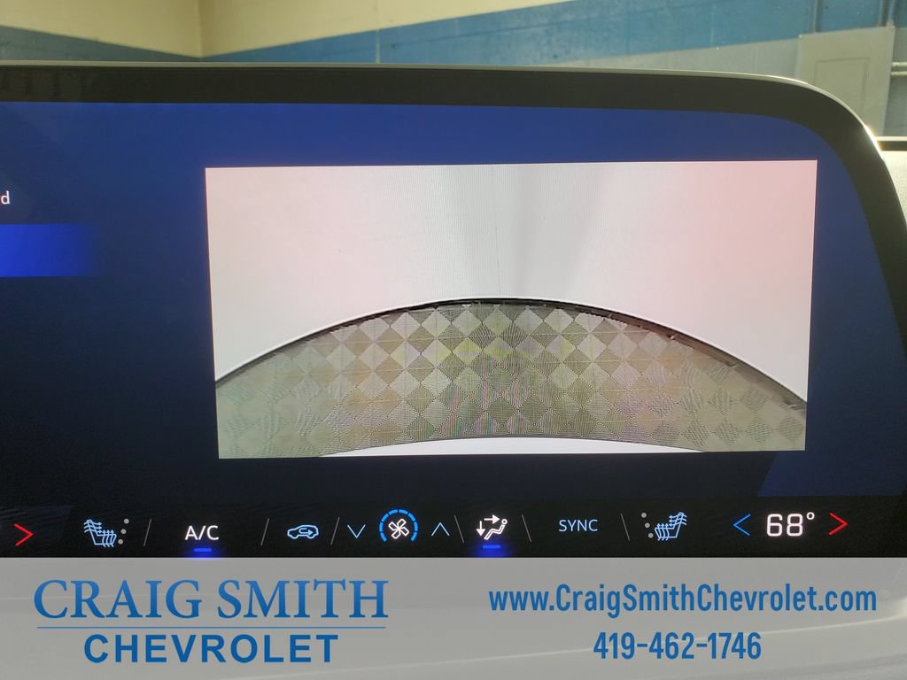 Used 2025 Chevrolet Traverse LT FWD image 26