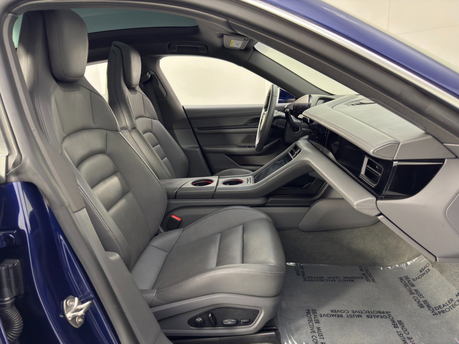 Used 2020 Porsche Taycan 4S w/ Premium Package image 16