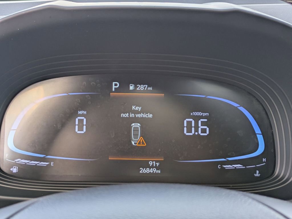 Used 2025 Hyundai Venue SEL FWD image 16