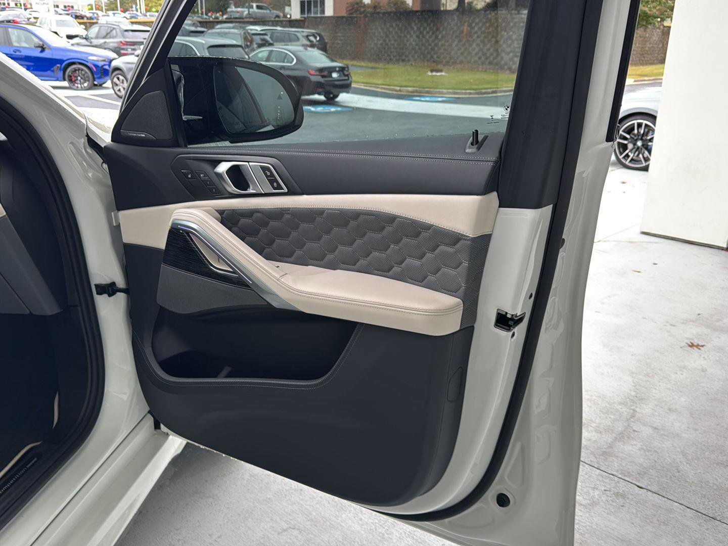 Used 2024 BMW X6 M Competition w/ Executive Package image 12