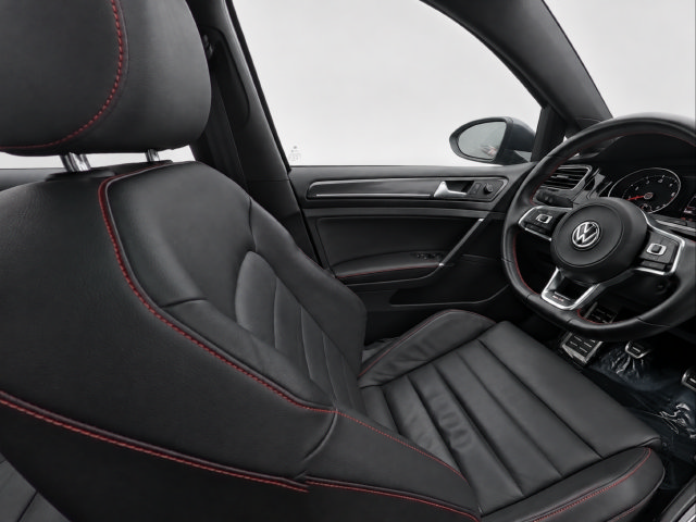 Used 2021 Volkswagen GTI SE FWD image 17