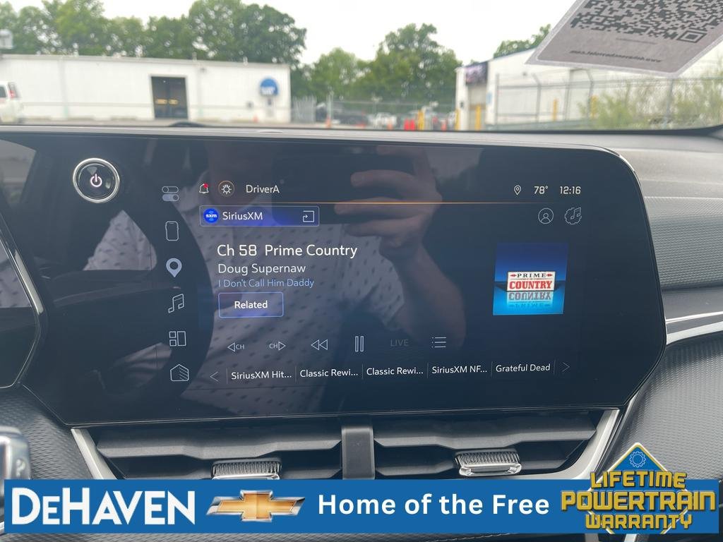 Used 2025 Chevrolet Equinox LT AWD/4WD image 14