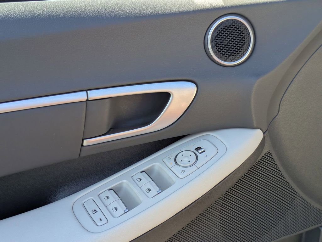 Used 2025 Hyundai Sonata SEL image 16