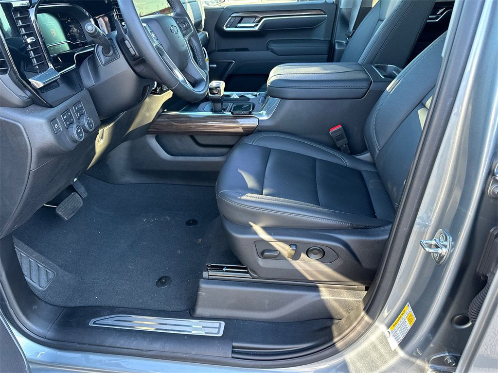 Used 2025 Chevrolet Silverado 1500 RST w/ RST All Star Premium Package image 9