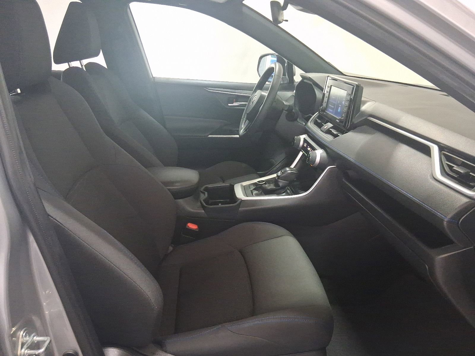 Used 2022 Toyota RAV4 SE AWD/4WD image 18