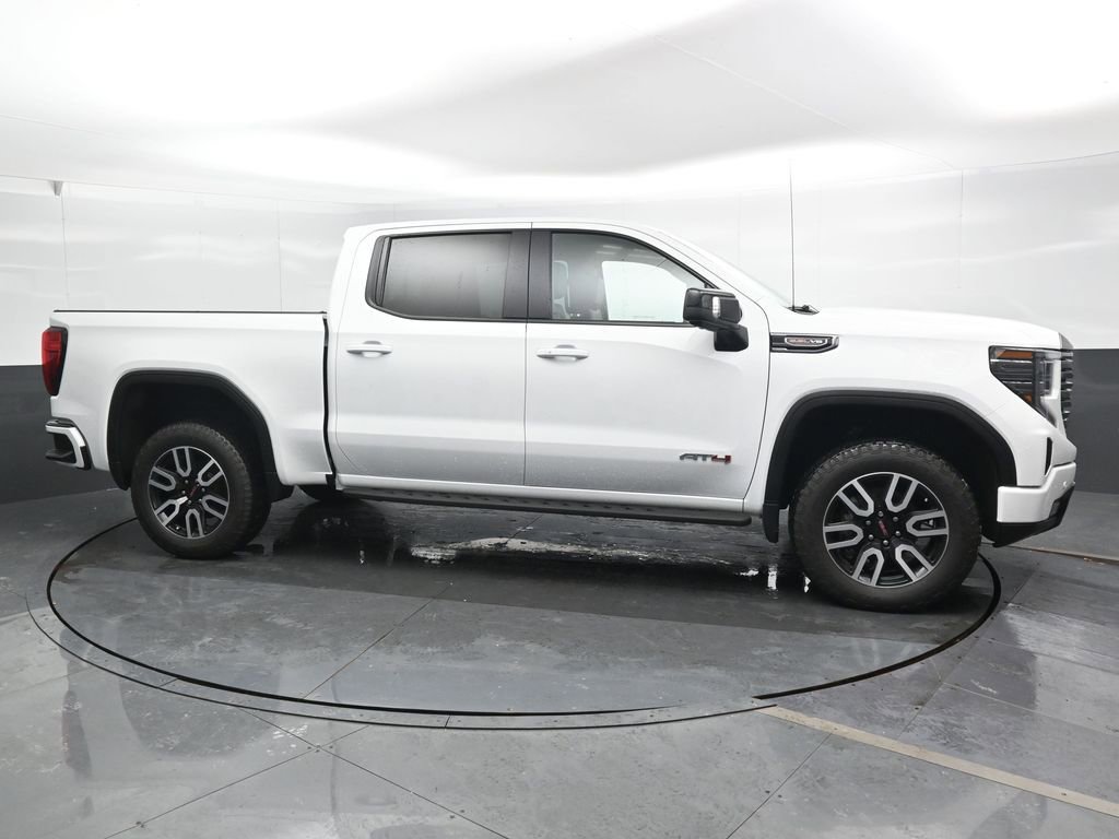 Used 2022 GMC Sierra 1500 AT4 w/ AT4 Premium Package image 5