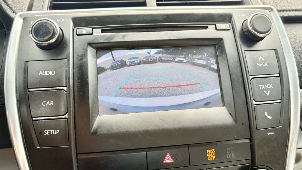 Used 2016 Toyota Camry LE image 17