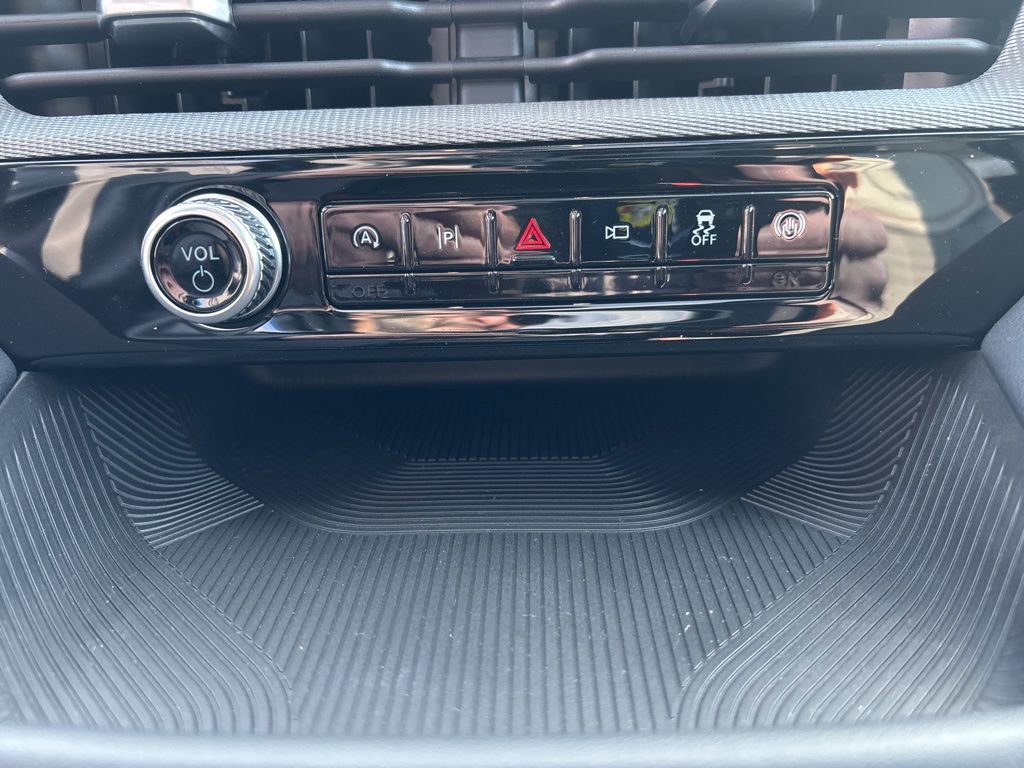 New 2026 Ford Explorer ST-Line w/ ST-Line Street Pack image 23