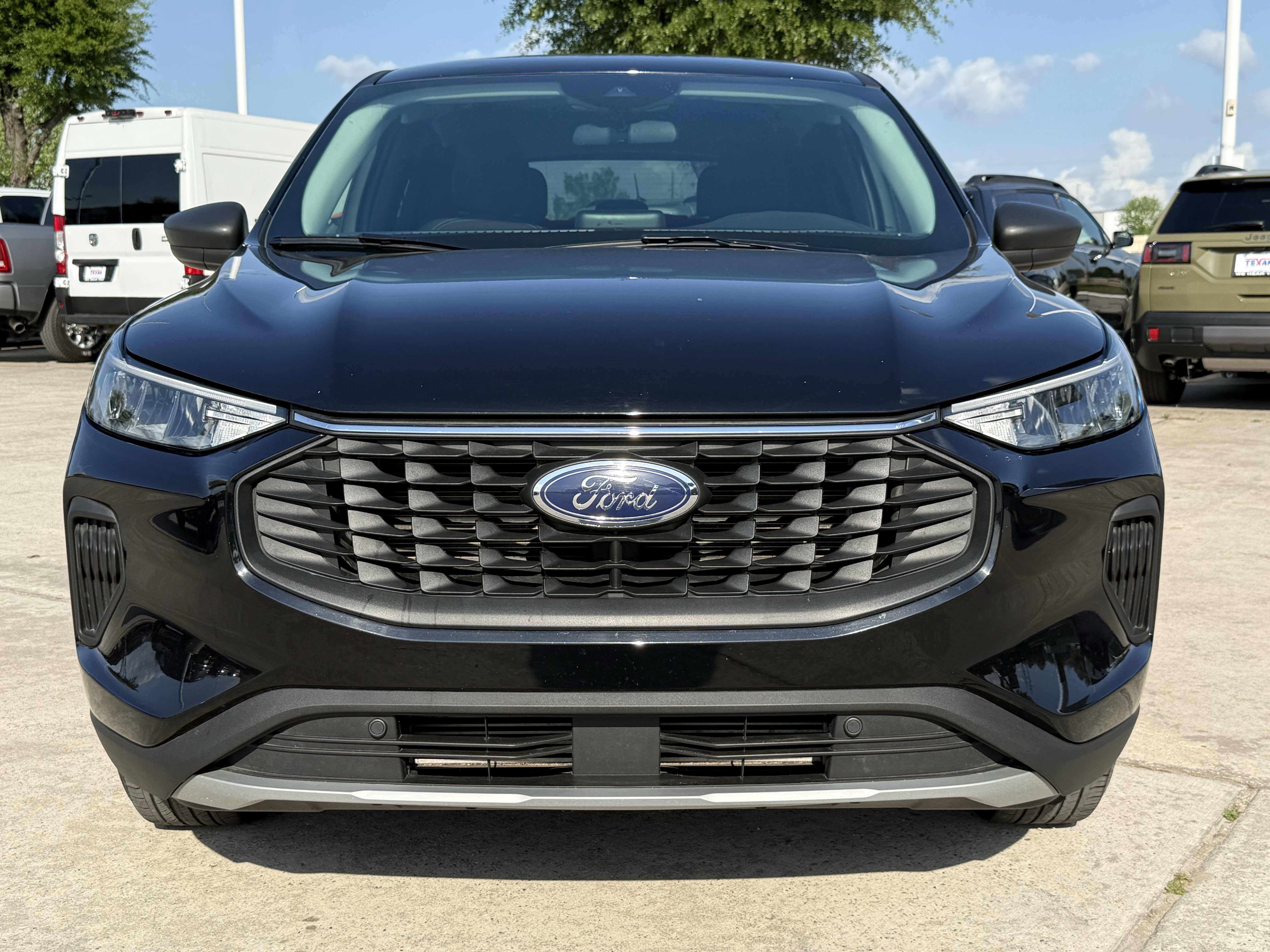 Used 2025 Ford Escape Active image 11